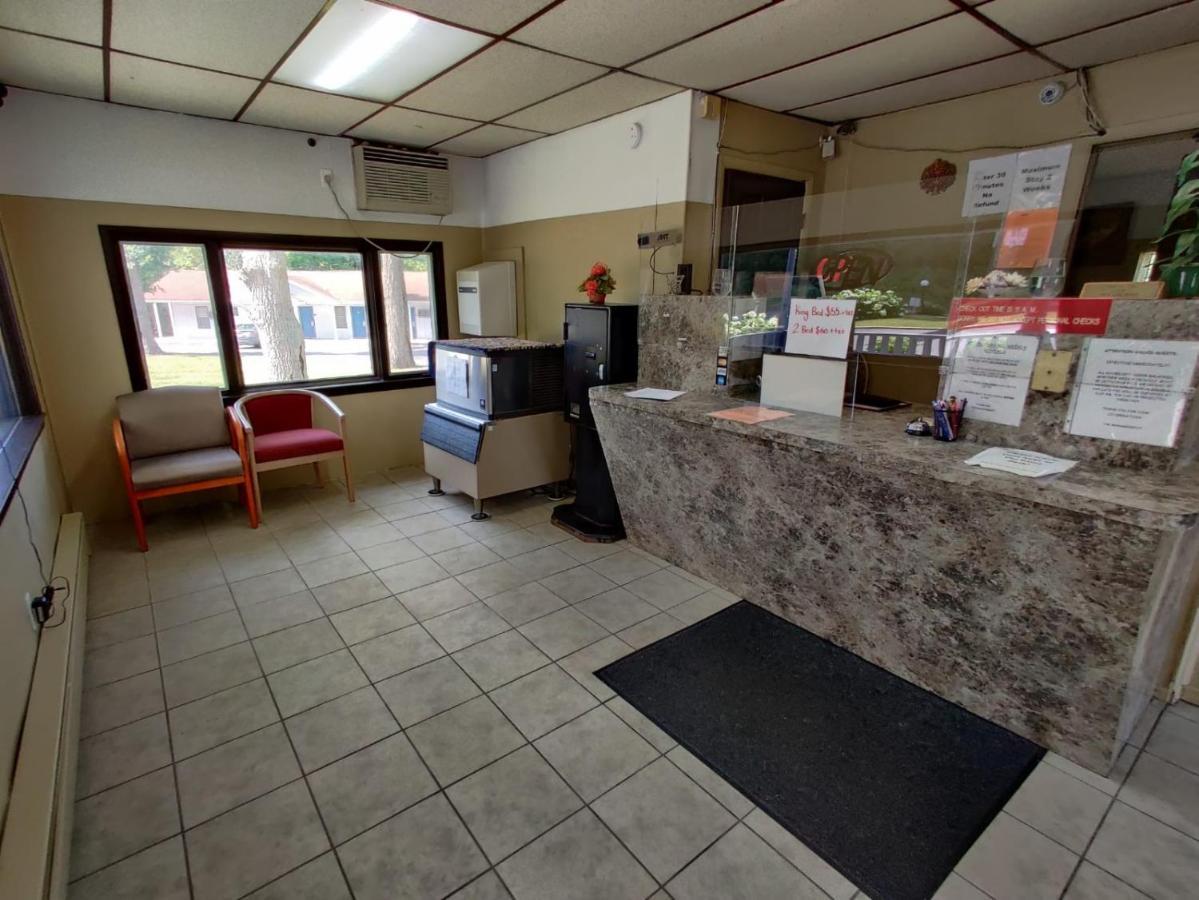 Pennswoods Inn Manheim Exterior photo