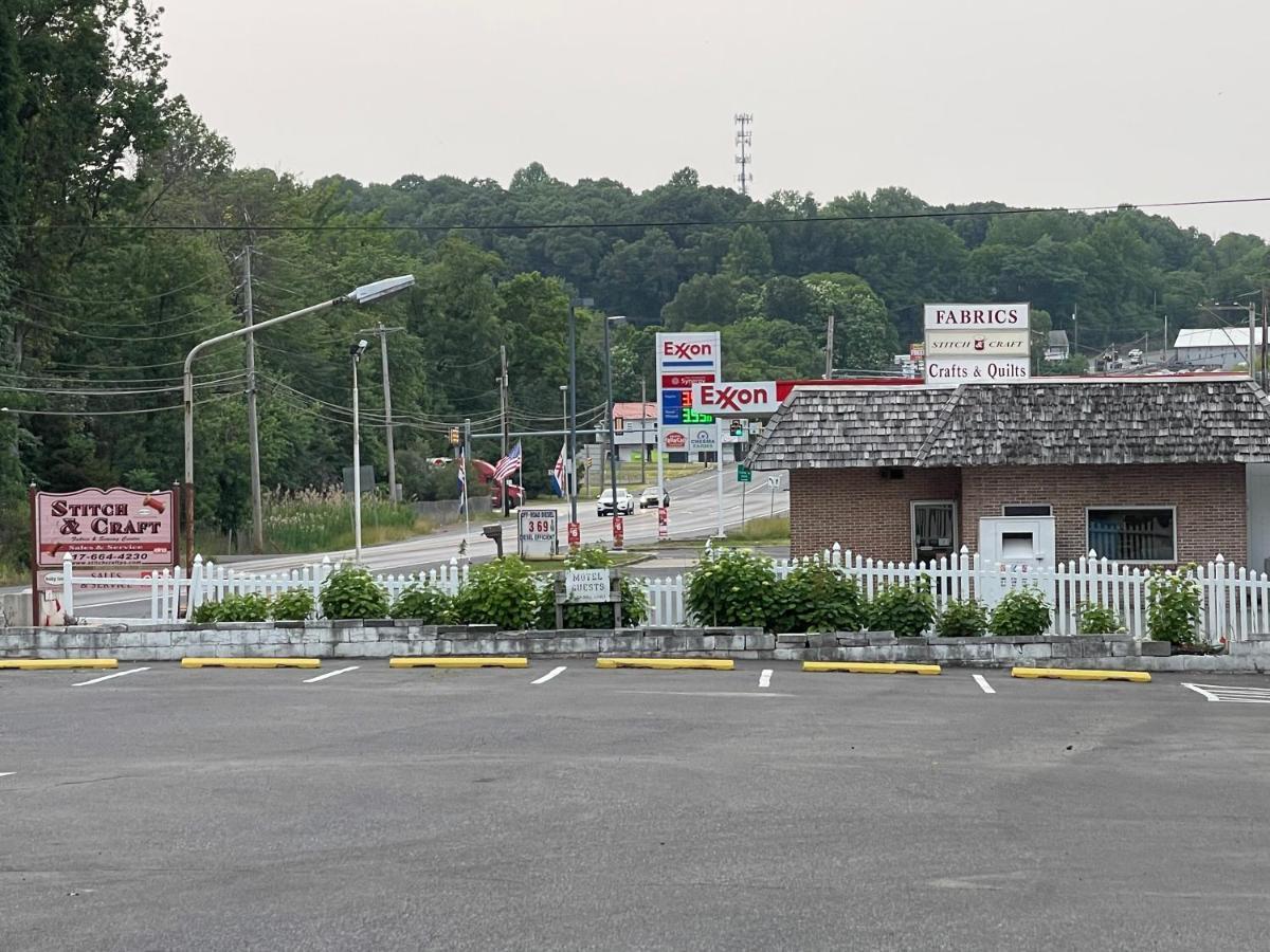 Pennswoods Inn Manheim Exterior photo